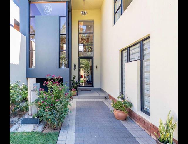 5 BEDROOM HOUSE SOLD IN EYE OF AFRICA ESTATE